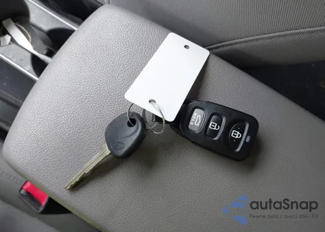 2018 Hyundai Elantra Sel из США, поврежденный, VIN 5NPD84LF3JH218925